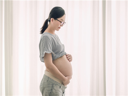 妊娠线淡淡的是男孩女孩