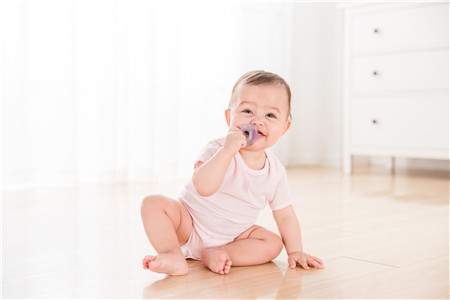 八个月婴儿有食火怎么办 宝宝积食上火怎么办