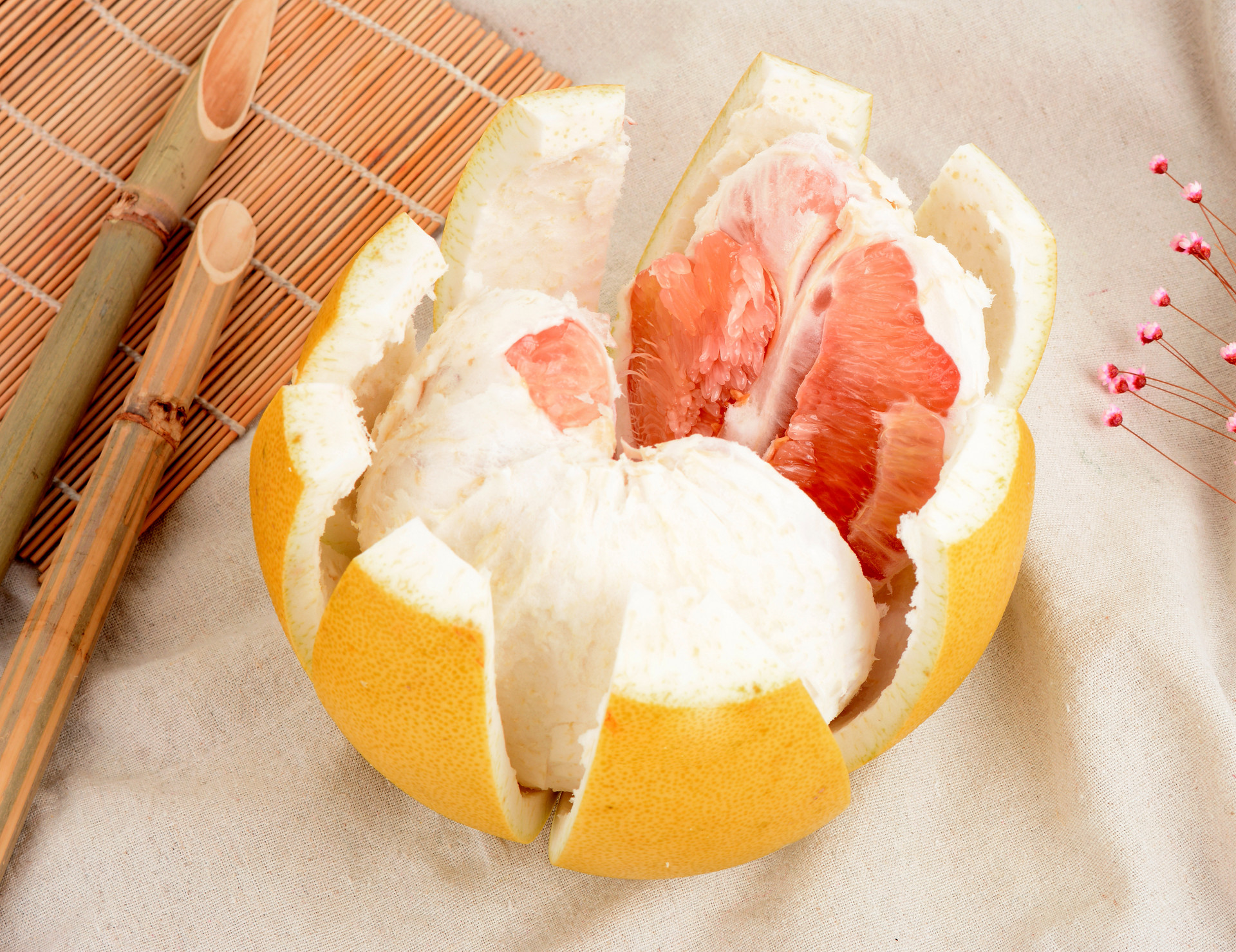 柚子怎么切吃起来方便抖音 超火的网红柚子切法