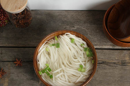 【百多邦软膏哺乳期能用吗】百多邦软膏哺乳期可以用吗