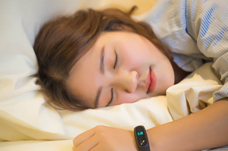 【机智的公鸡和狐狸的故事】胎教故事机智的公鸡和狐狸的故事胎教故事机智的公鸡与狐狸的故事