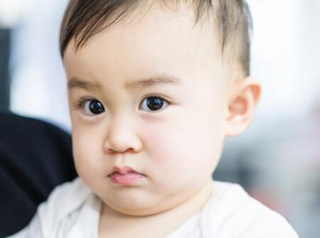 小儿过敏性鼻炎风寒犯肺推拿方法1