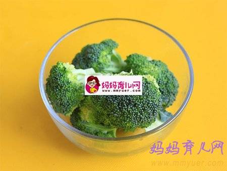 一岁宝宝维生素食谱 西兰菜花汁的做法（图解）