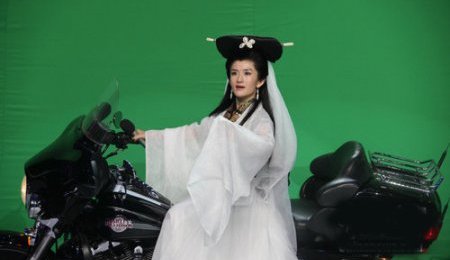 百变大咖秀谢娜白娘子 几分“白娘子”的风范娱乐明星