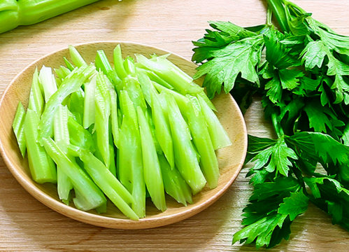 做完人流手术可以吃芹菜猪肉水饺吗