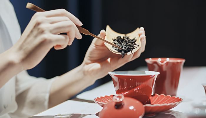 茶水能浇花吗 茶水可以用来浇花吗