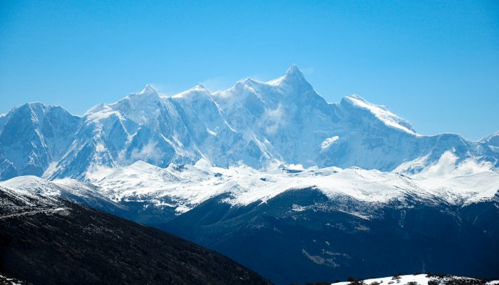 南迦巴瓦峰多少米 南迦巴瓦峰高达几米