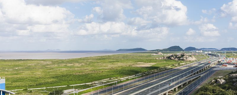 高温下空气扭曲的现象叫什么 高温天气下空气扭曲的现象称为什么