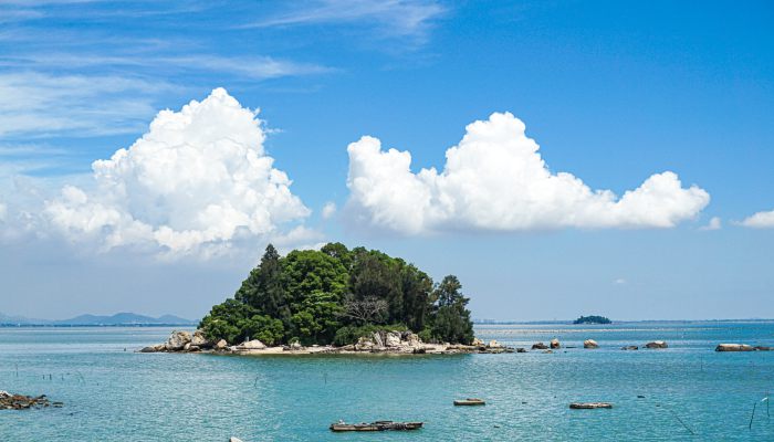 高温下空气扭曲的现象叫什么 高温天气下空气扭曲的现象称为什么