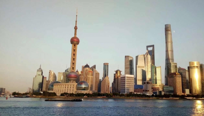 上海气象局回应49度：我们有实际观测点数据他们没有