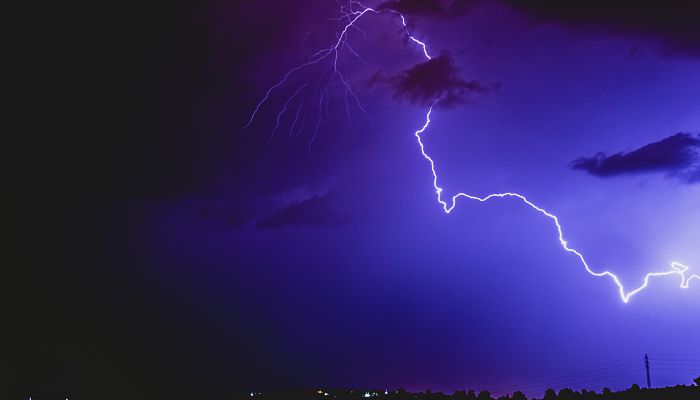 今广东仍是“雷雨+高温”模式  广州午后有雷阵雨侵扰