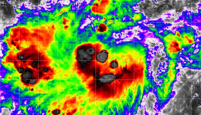 12号台风实时高清卫星云图更新： 云系比较散碎