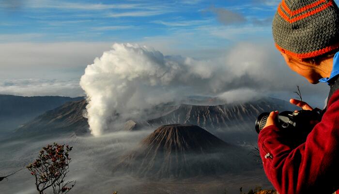 南太平洋海底火山喷出一座小岛 面积已经增至2.4万平方米