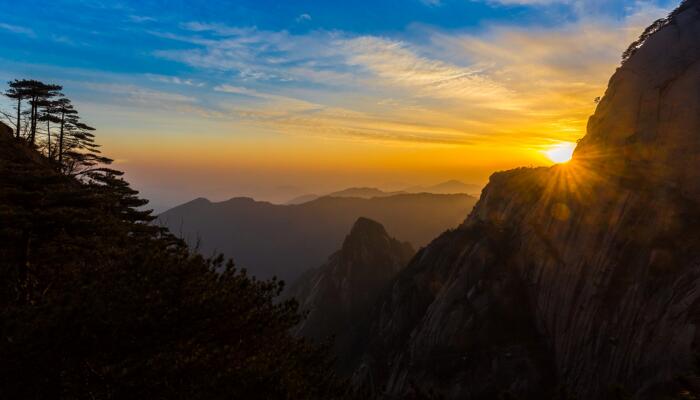 属于黄山四绝的景观是什么景观 云海属于黄山四绝景观吗